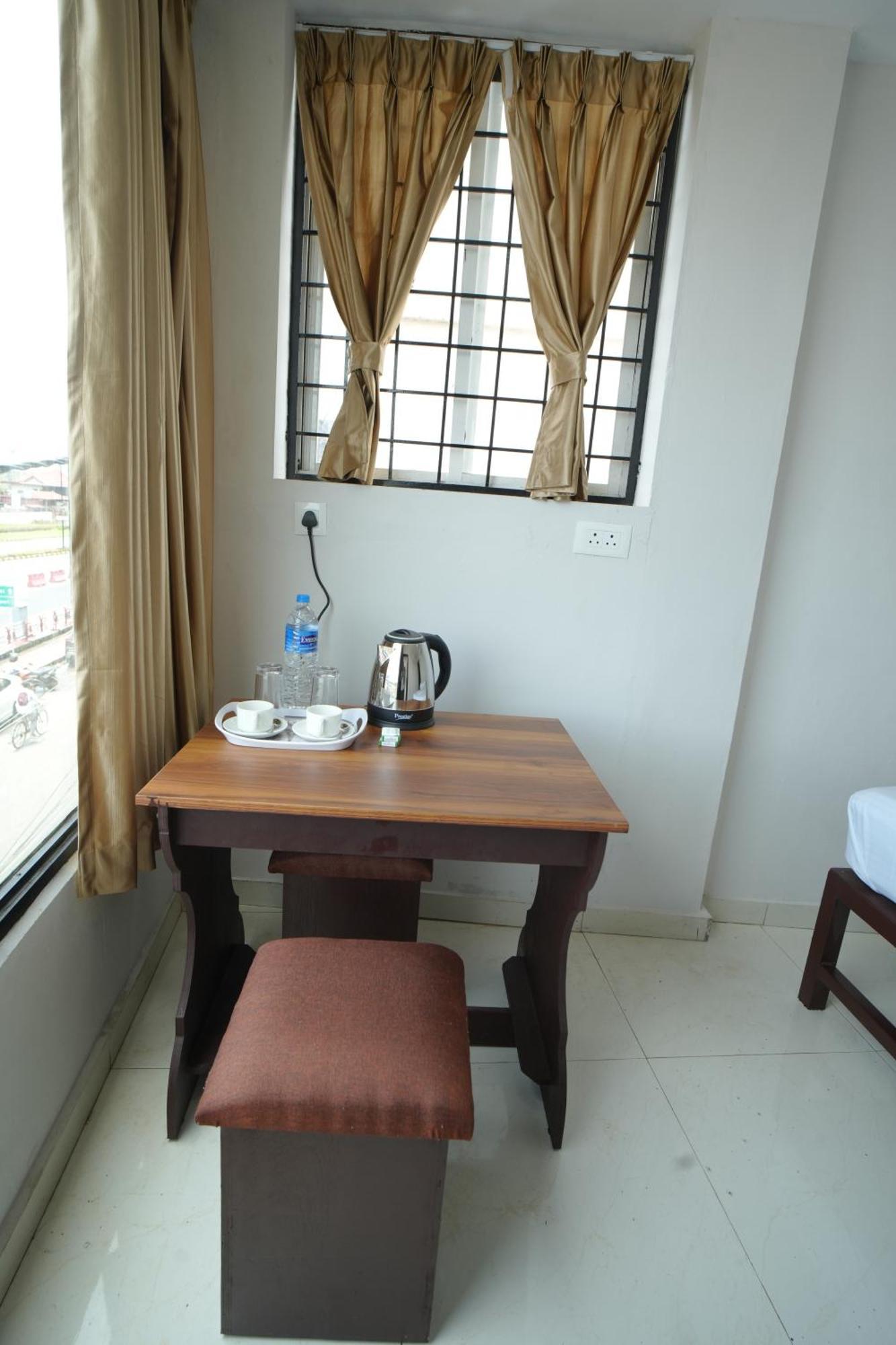 尼杜巴塞莱 Port View Residency Pvr酒店 外观 照片