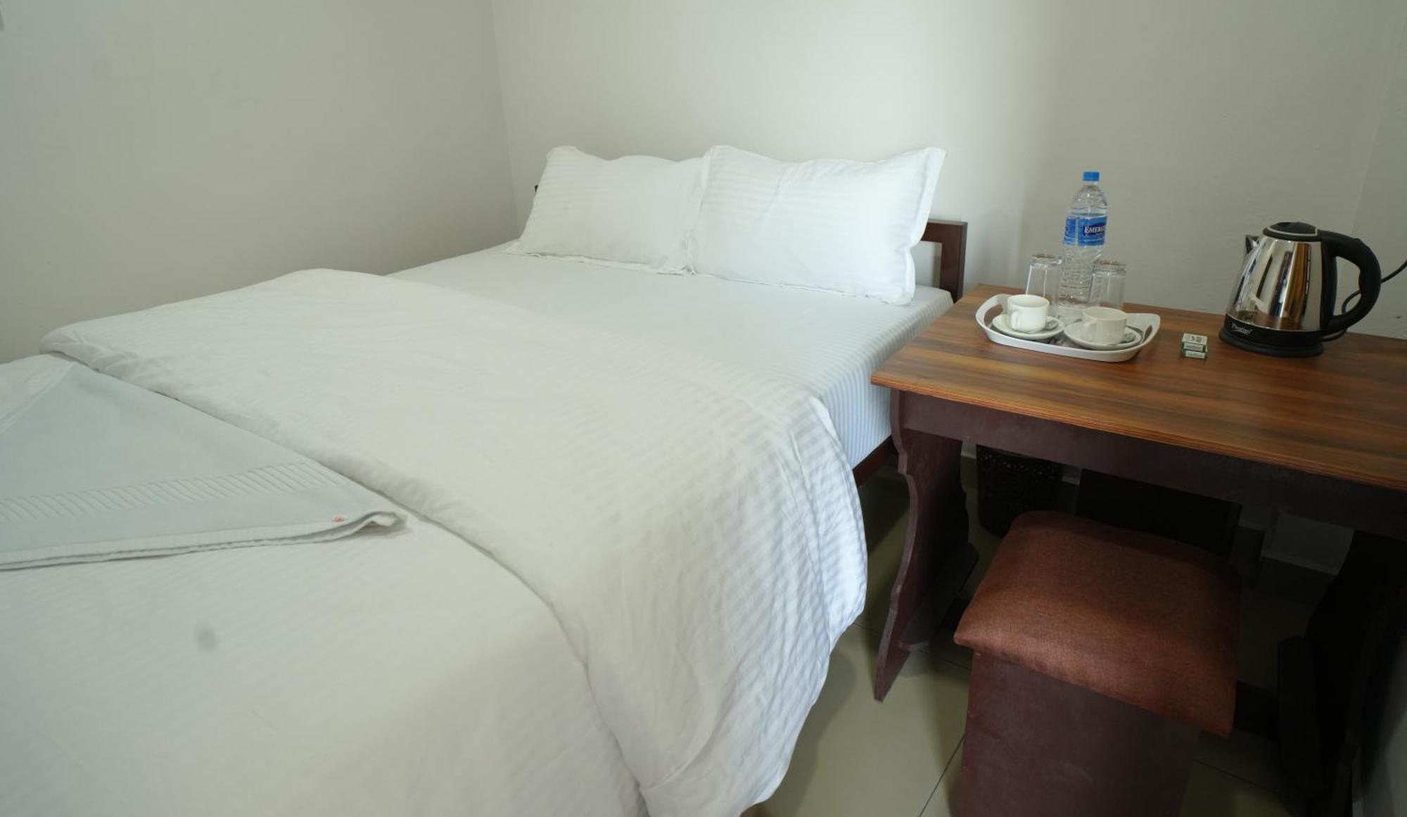 尼杜巴塞莱 Port View Residency Pvr酒店 外观 照片